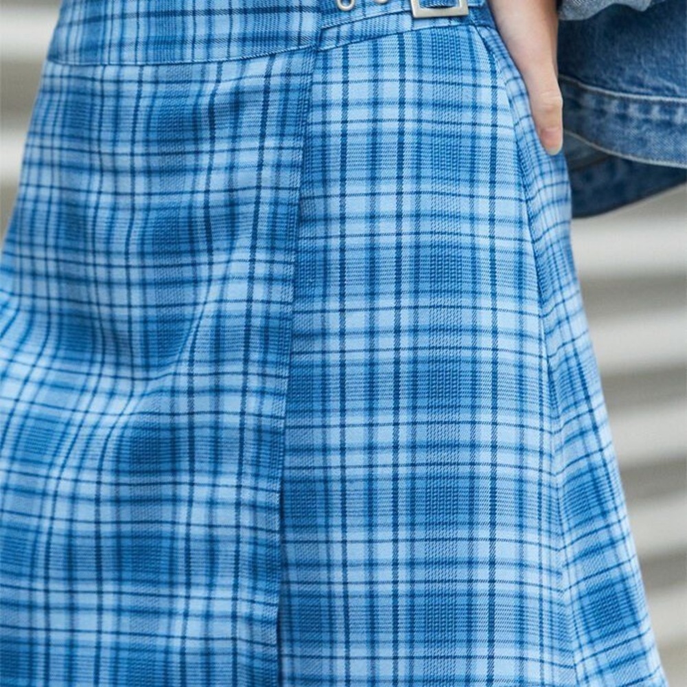 JOHN GALT/BRANDY MELVILLE BLUE PLAID EMERSON SKIRT - Picture 2 of 3